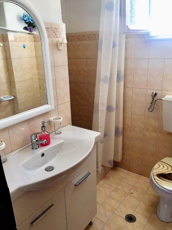 Anna Apartment