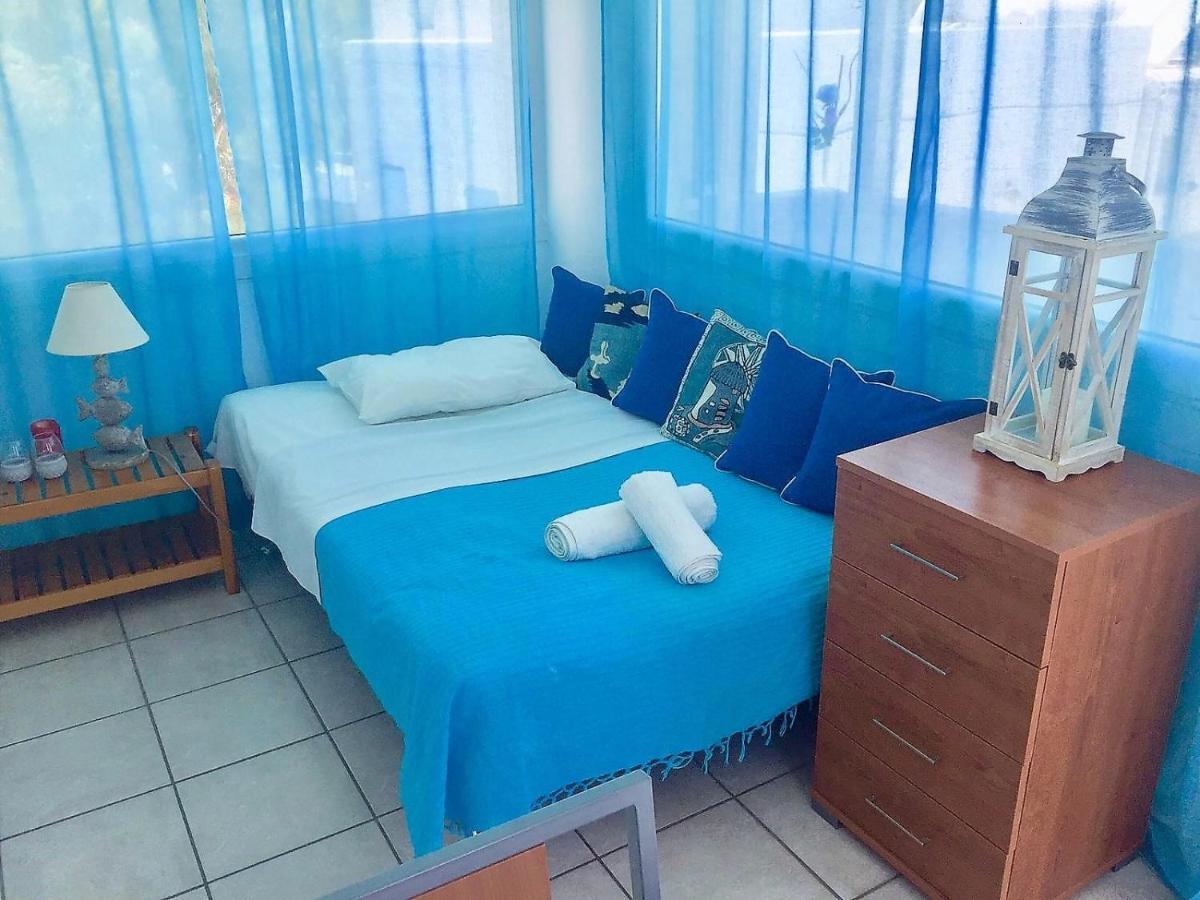 Anna * Megali Ammos (Mykonos)