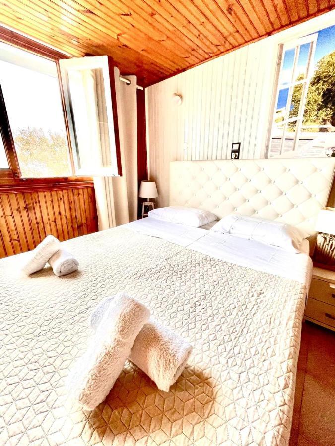 Anna * Megali Ammos (Mykonos)