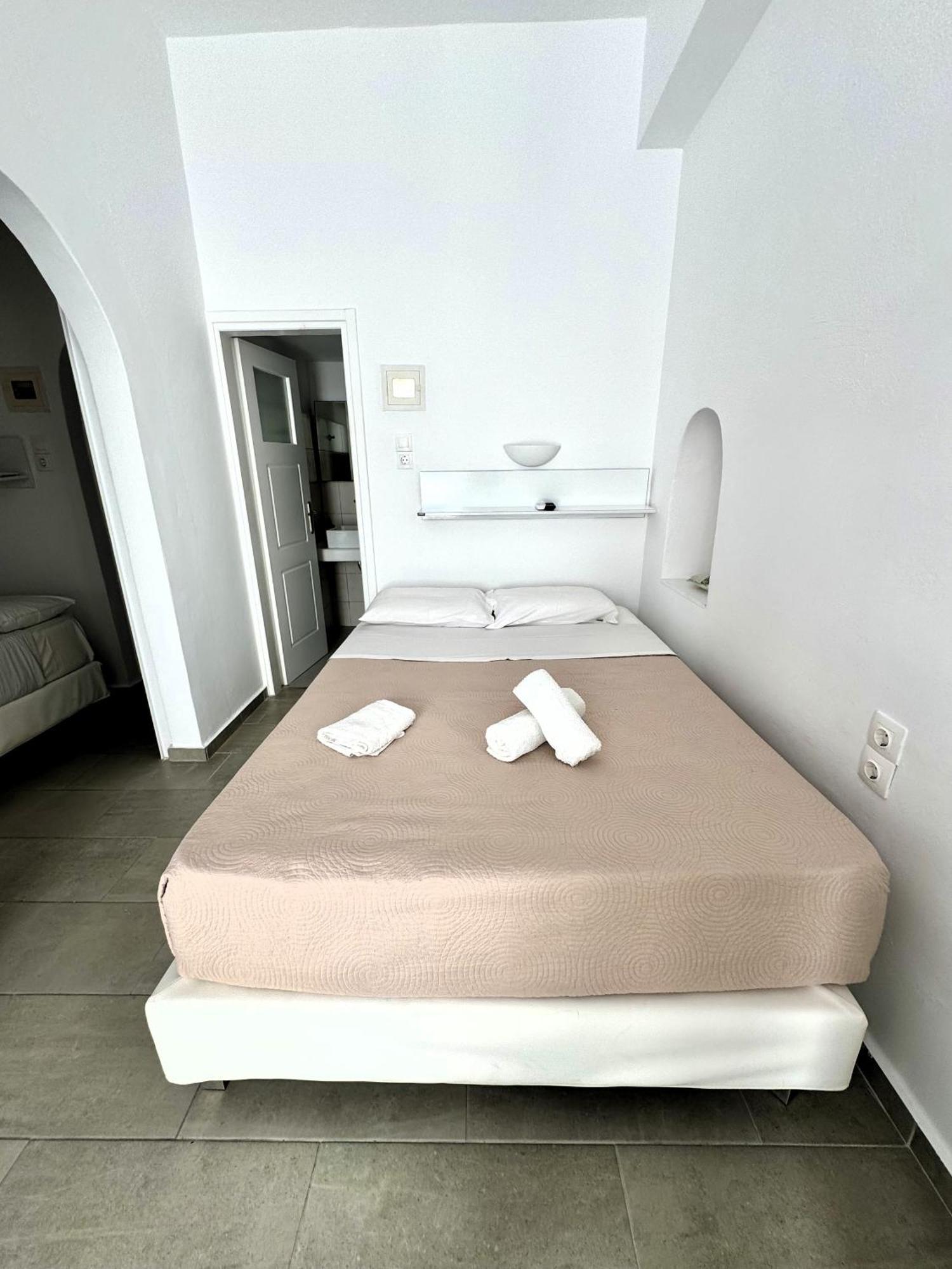 Anna * Megali Ammos (Mykonos)